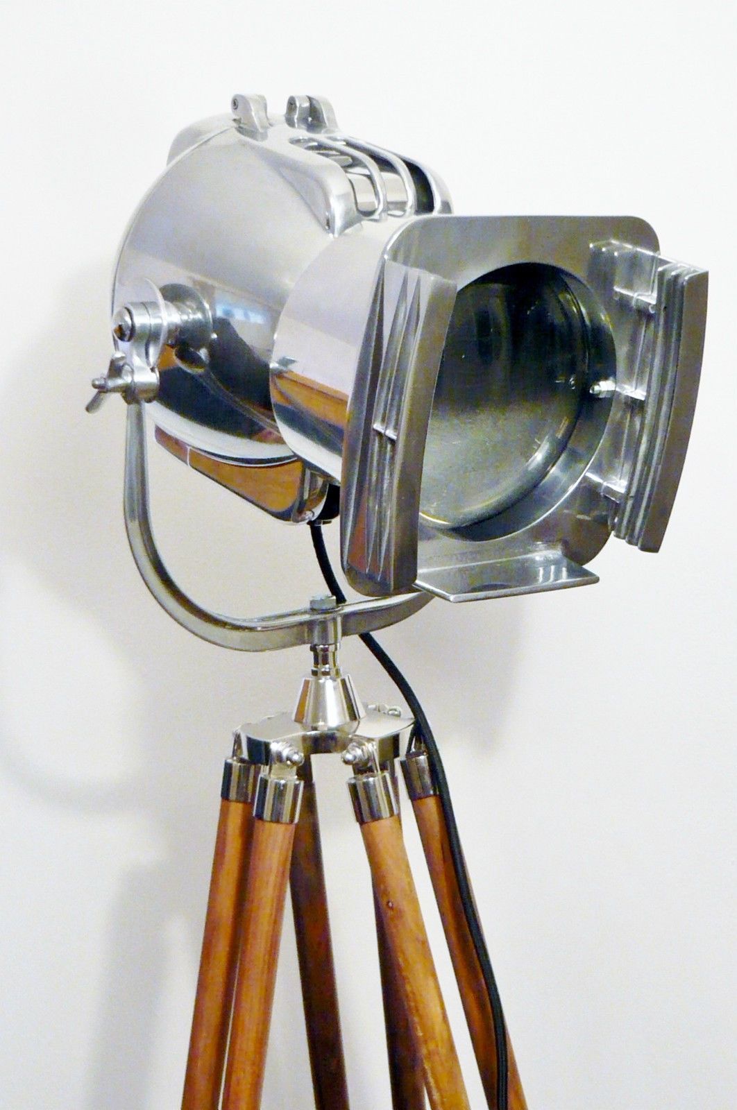 Retro lighting shop company